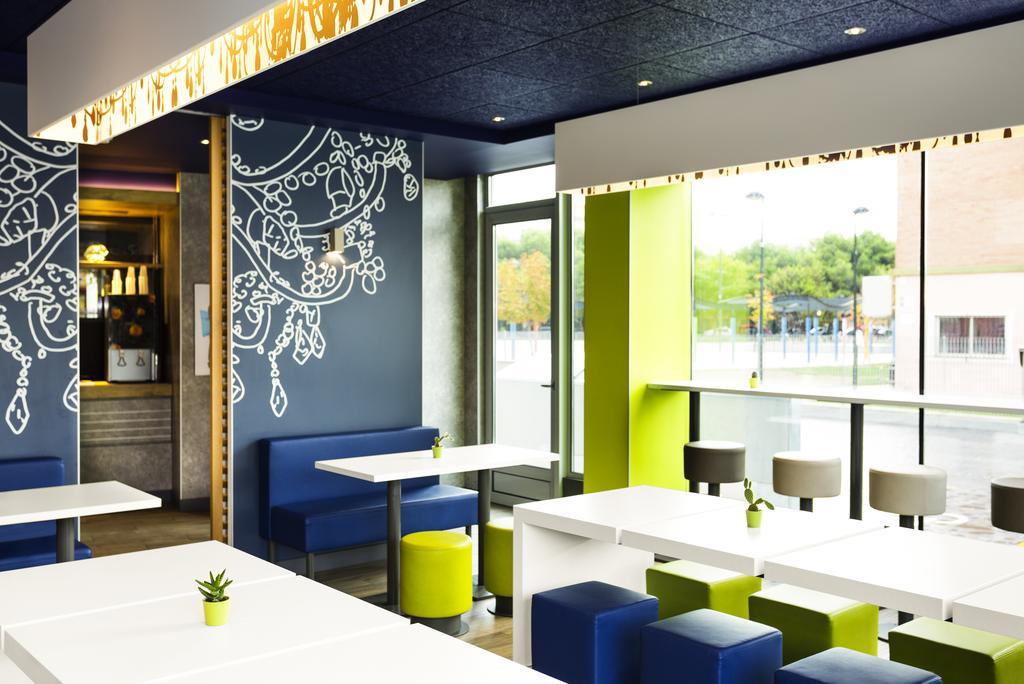 Ibis Budget Saint-Omer Centre Kültér fotó
