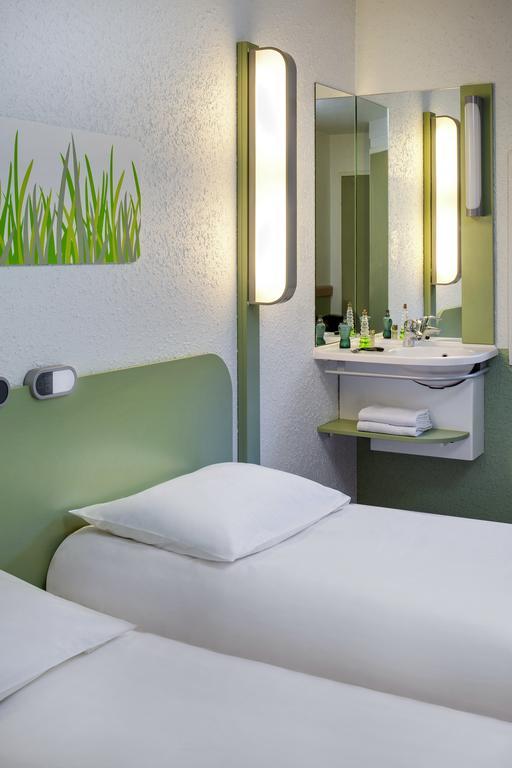 Ibis Budget Saint-Omer Centre Kültér fotó