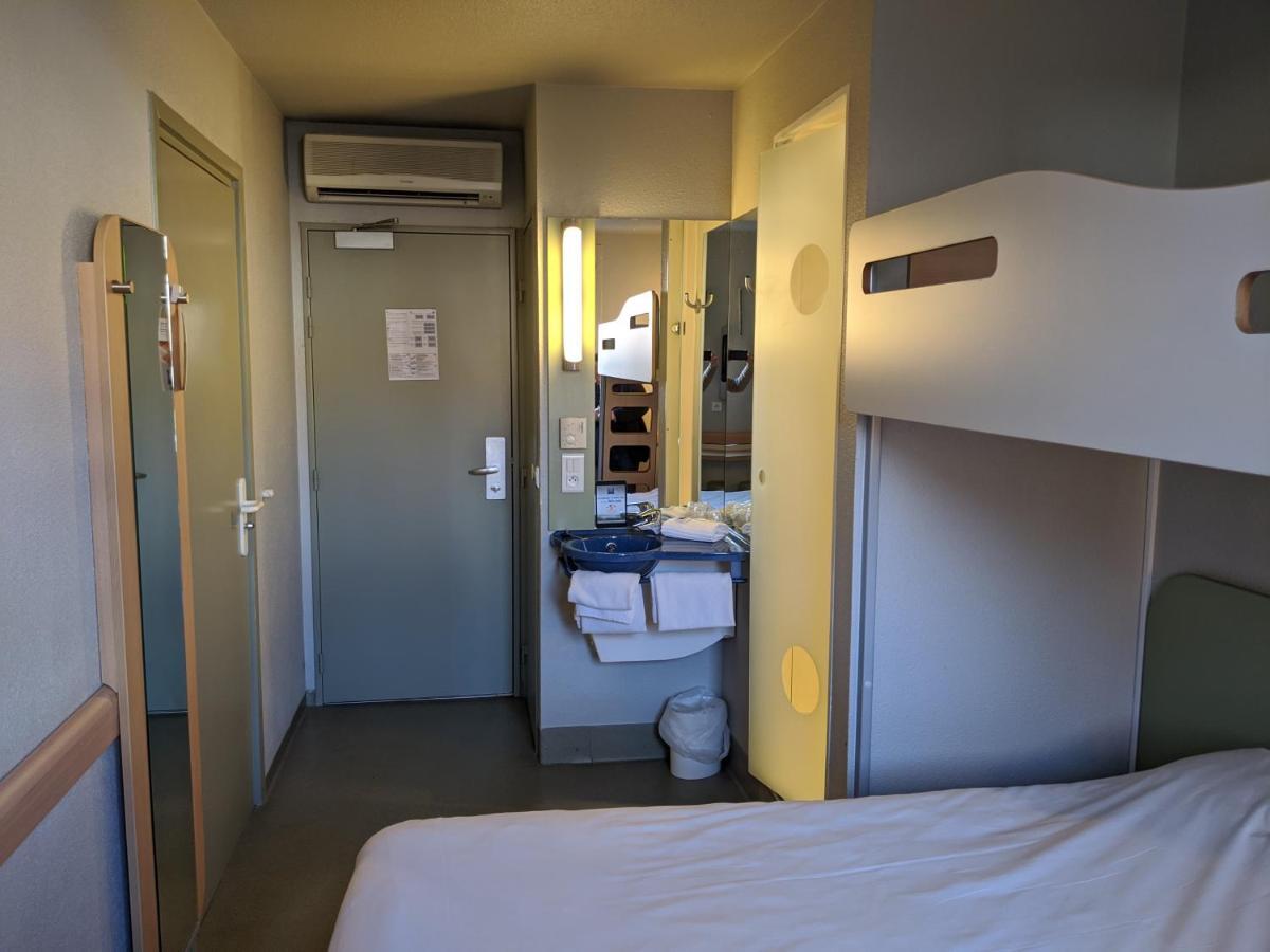 Ibis Budget Saint-Omer Centre Kültér fotó